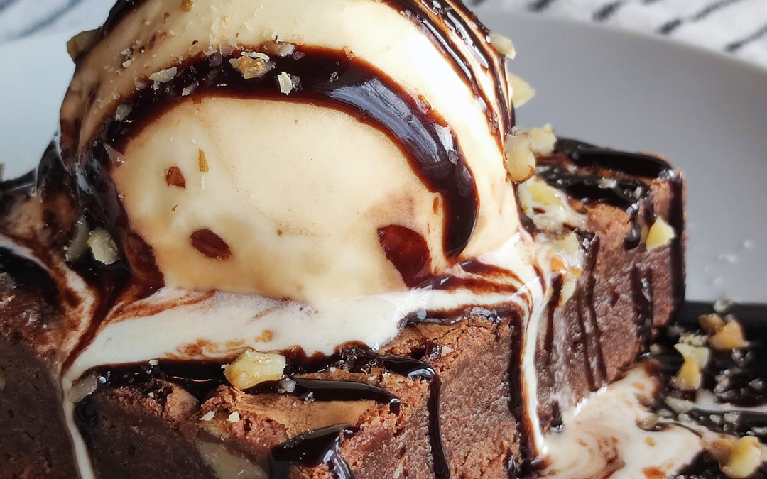 Brownie con Helado